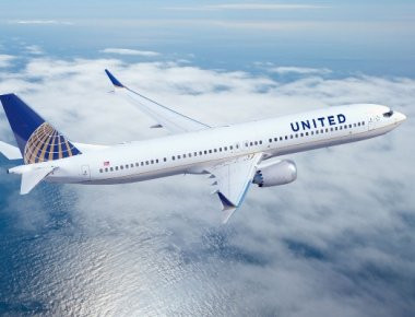 Ένα ακόμη επεισόδιο με την United Airlines: Επιβάτης δέχθηκε επίθεση από ... σκορπιό ενώ δειπνούσε (φωτό, βίντεο) (upd)